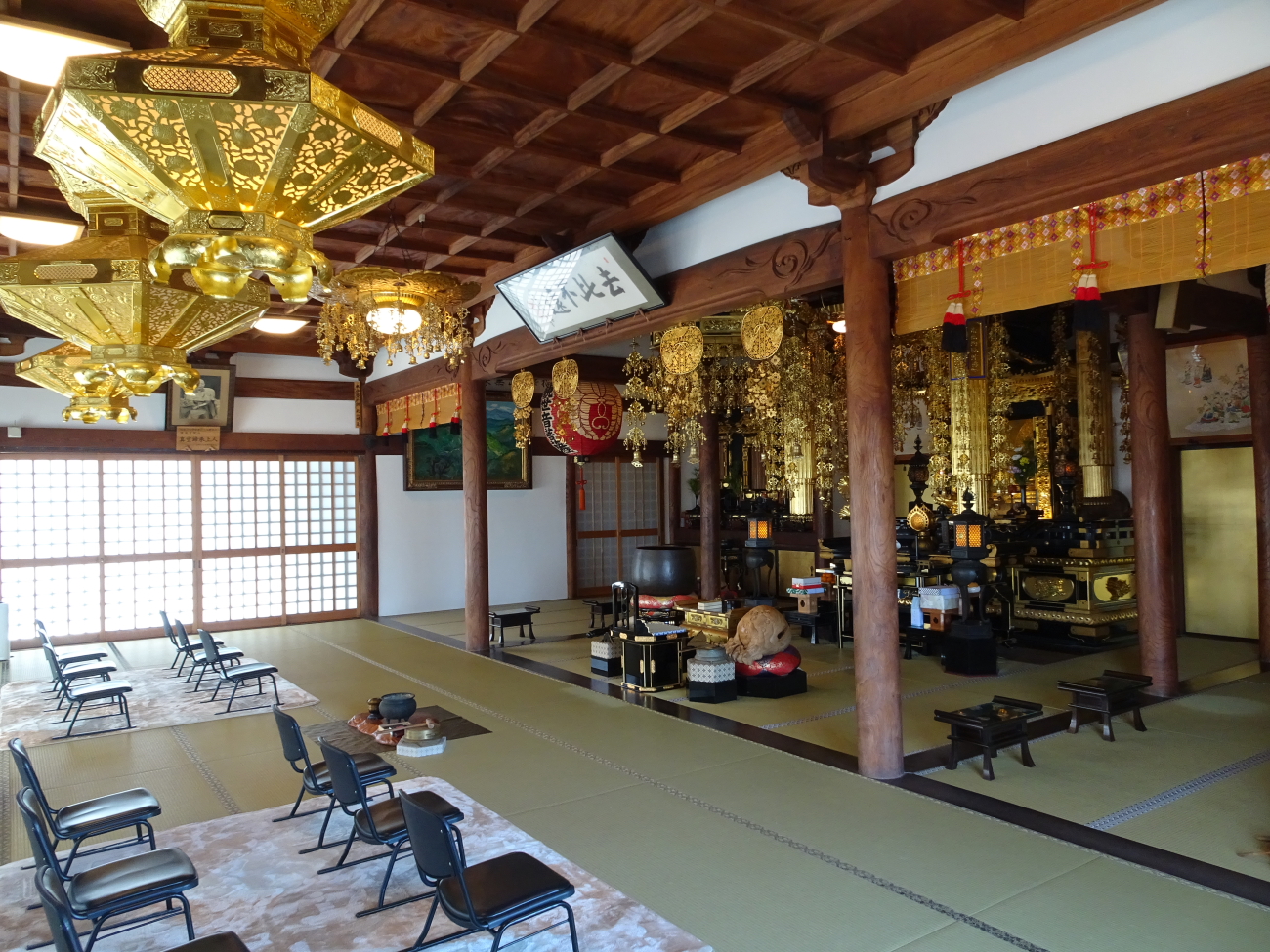 本堂内 全景の画像